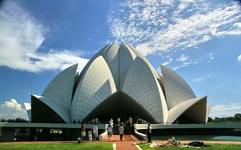 The Bahai Faith in India: Sweet and Social