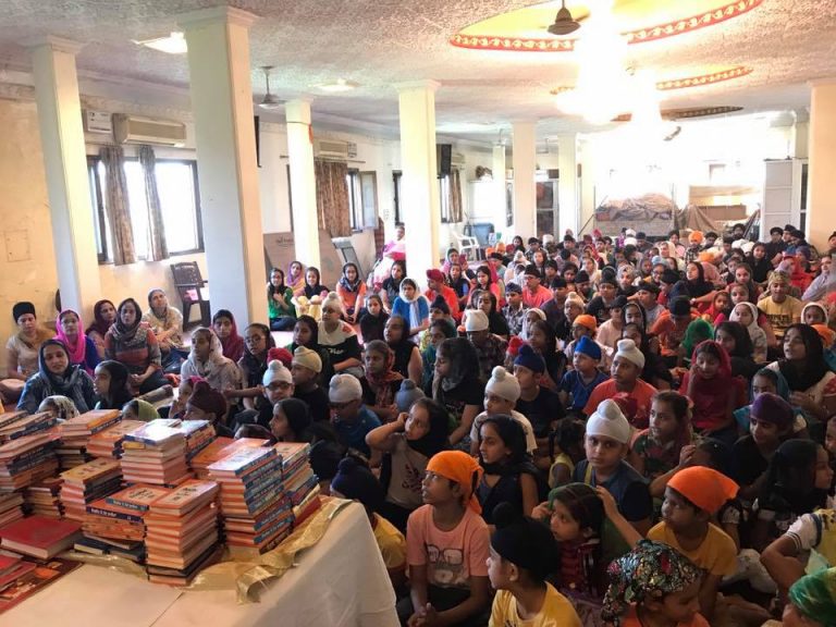 सिख धर्म की सिंह सभा – बच्चों की मिली सिख धर्म की शिक्षा