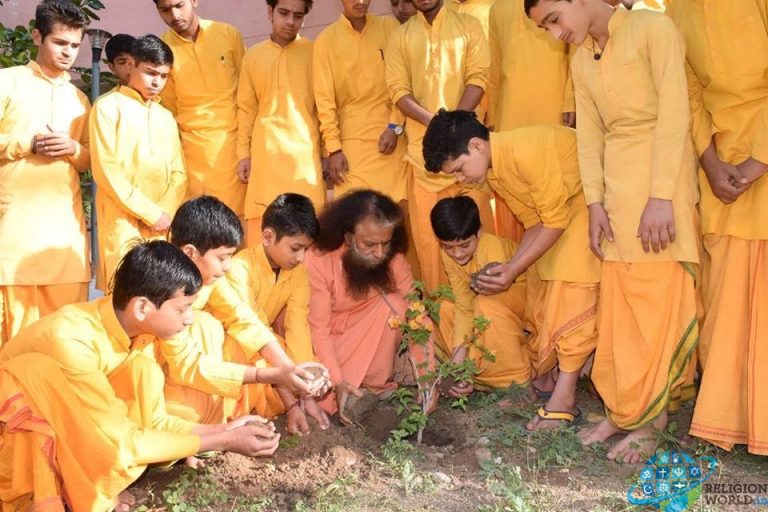 केदारनाथ की याद में परमार्थ की पहल