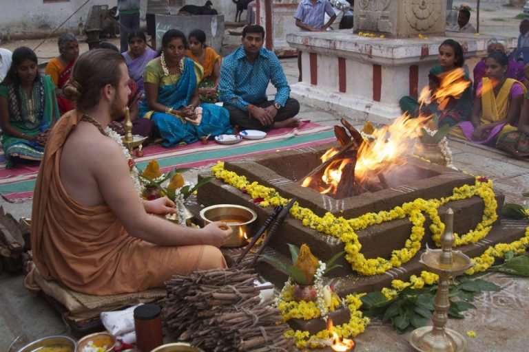 VEDIC MEANING OF YAJNA AND HAVANA