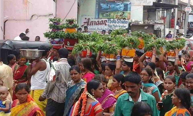 Lal Darwaza, Hyderabad gears up for Bonalu