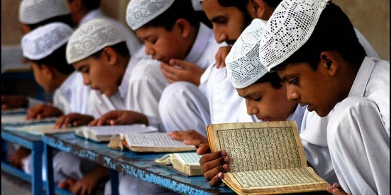 Madarsa in Bidadi uses Internet