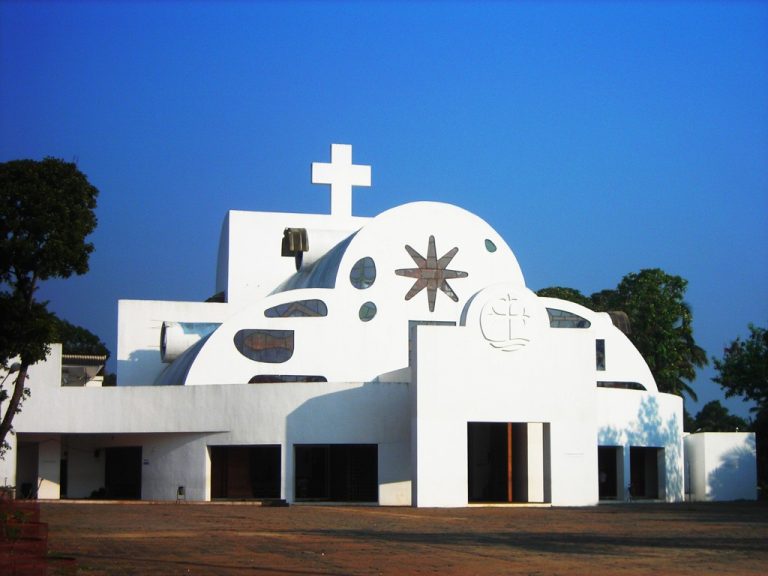 “50 Stars of Christmas” :Parumala Church,Kerala – Symbol of Syrian Orthodox Traditions