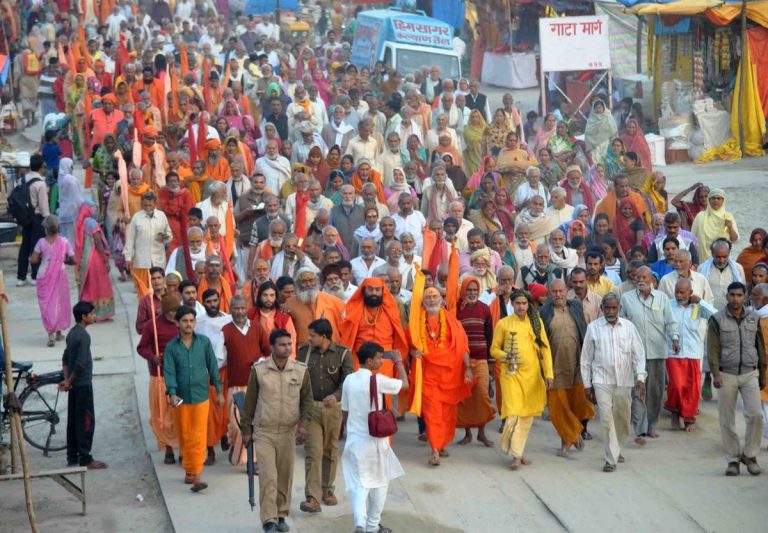 प्रयागराज का माघमेला 2020 शुरू : पौष पूर्णिमा के स्नान पर जुटे हजारों भक्त