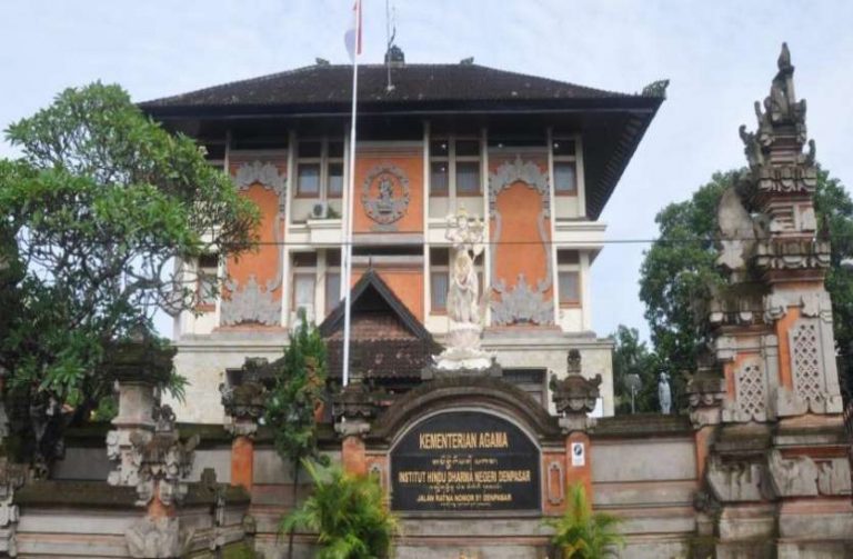 Indonesia’s First ever Hindu University in the name of “Sugriwa”