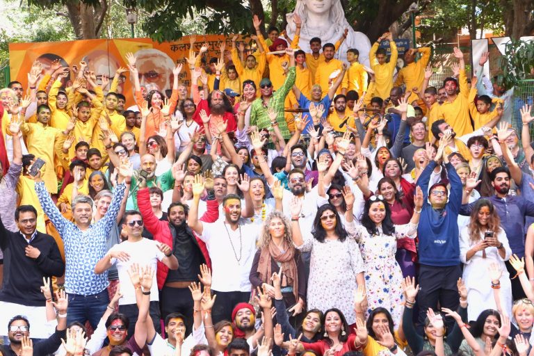 परमार्थ निकेतन अन्तर्राष्ट्रीय योग महोत्सव एवं ईको फ्रेंडली होली महोत्सव