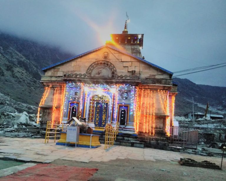 केदारनाथ धाम: खुल गए केदारनाथ मंदिर के कपाट