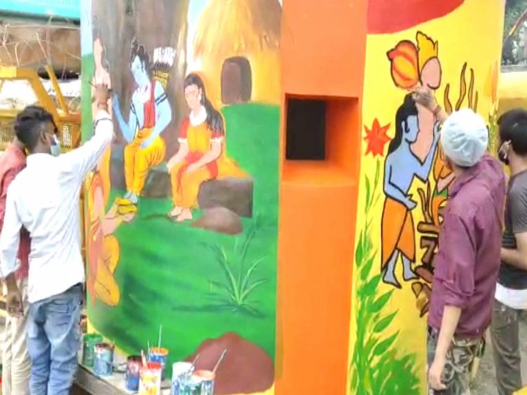 रामायण कालीन प्रसंगों की आकृतियों से सजाई जा रही है अयोध्या