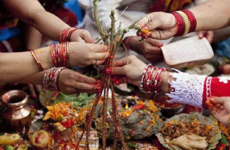 कजरी तीज: जानिये क्यों मनाई जाती है कजरी तीज, शुभ मुहूर्त और पूजा विधि