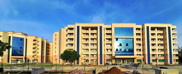 किस आध्यात्मिक सेंटर में कोरोना का 95% रिकवरी रेट ?