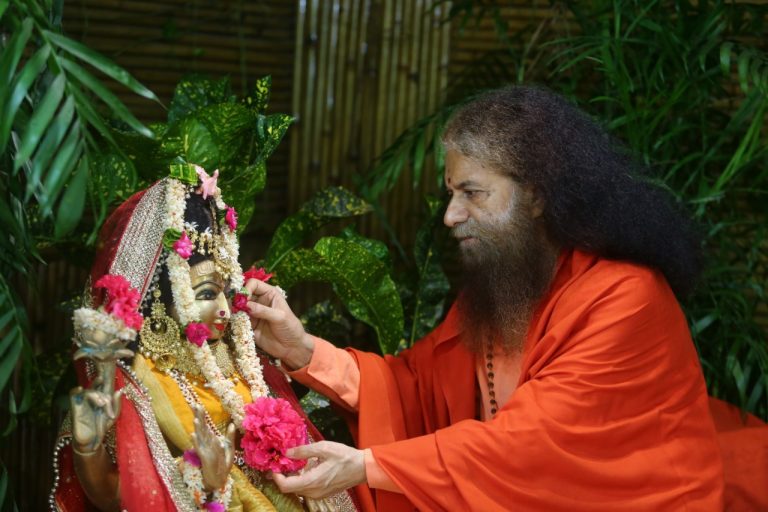 नवरात्रि पर्व भीतर की यात्रा का पर्व