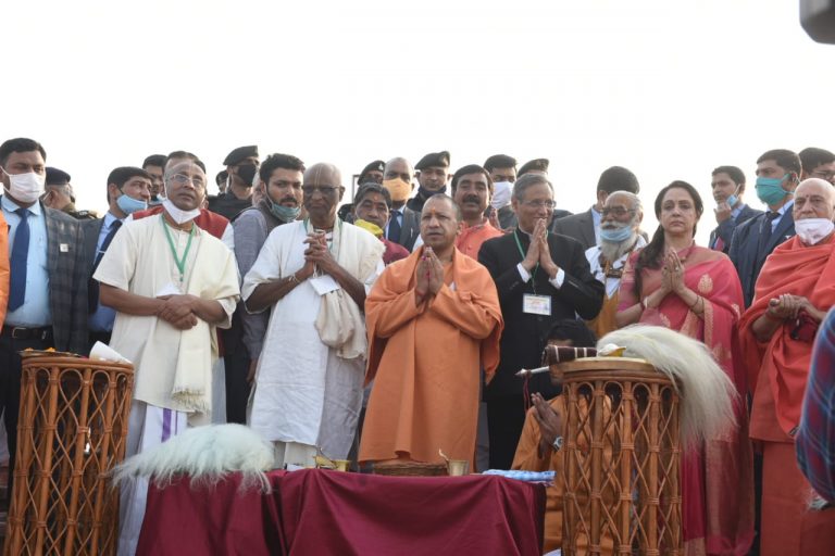 वृन्दावन कुंभ: योगी आदित्यनाथ ने किया वृन्दावन का एक दिवसीय दौरा